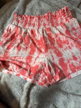 Time and Tru Coral and White High Waist Tie-Dye Shorts